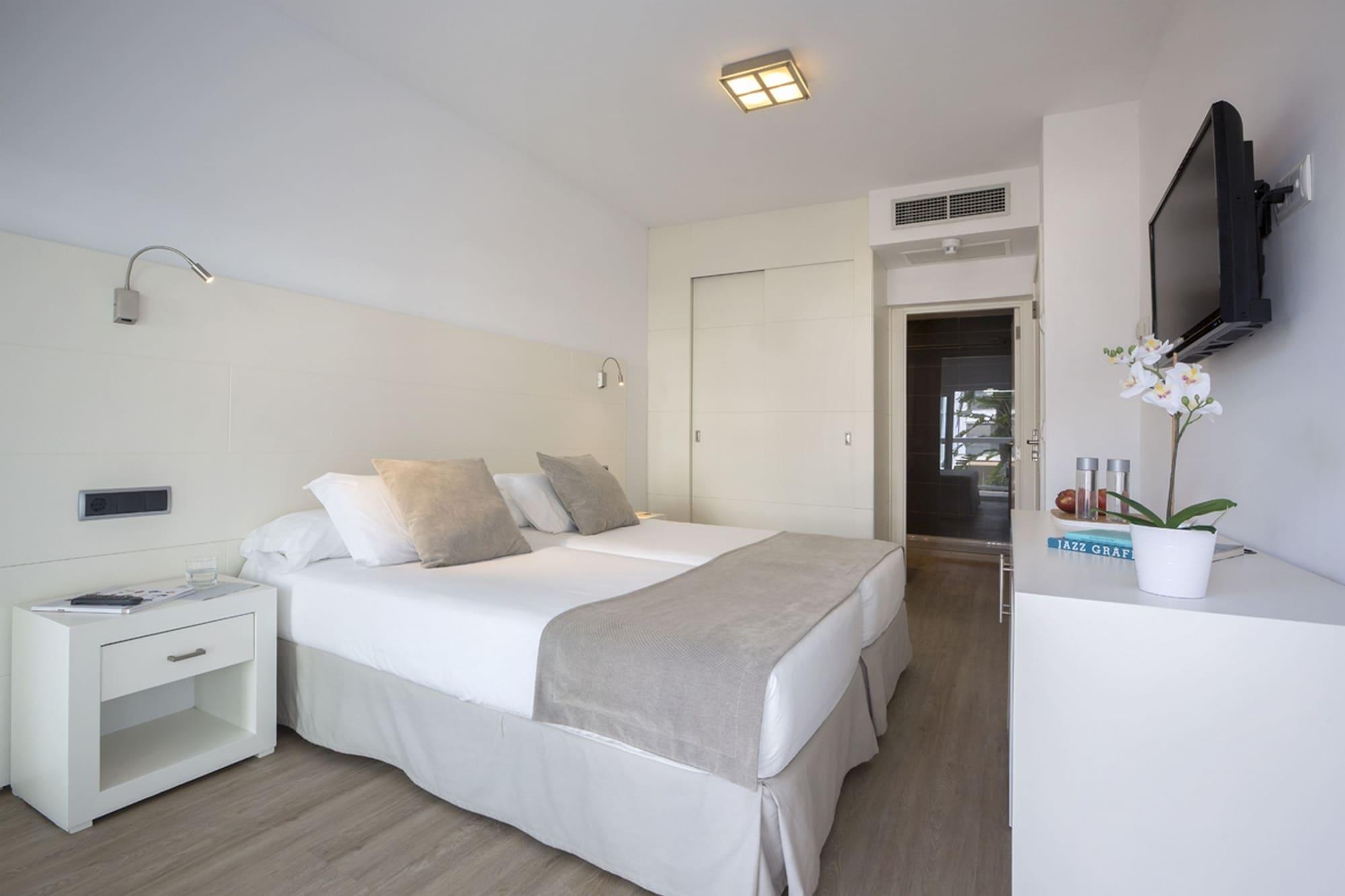 Gaviotas & Hotel Playa de Muro (Mallorca)