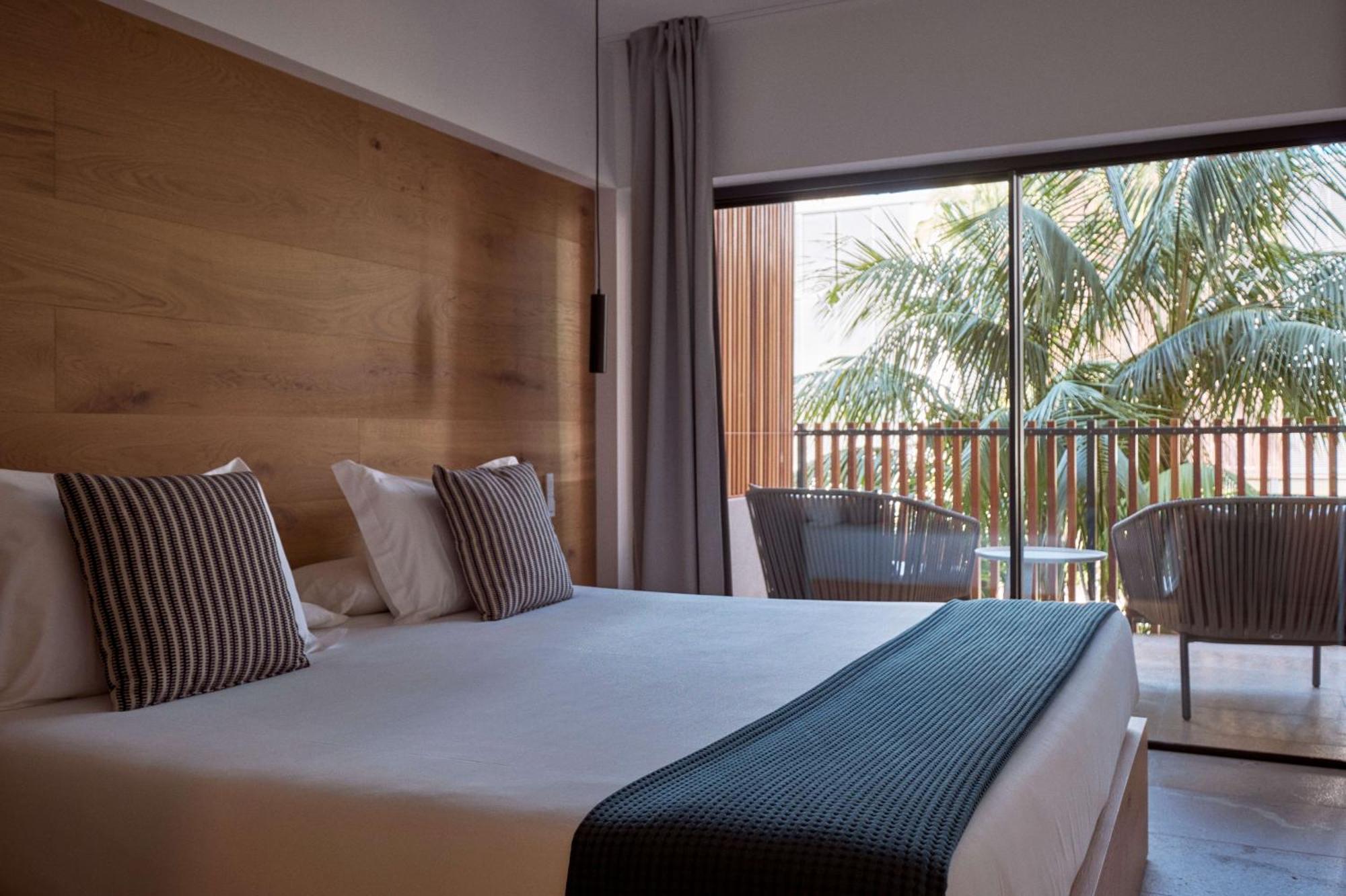 Hotel Gaviotas & 4*